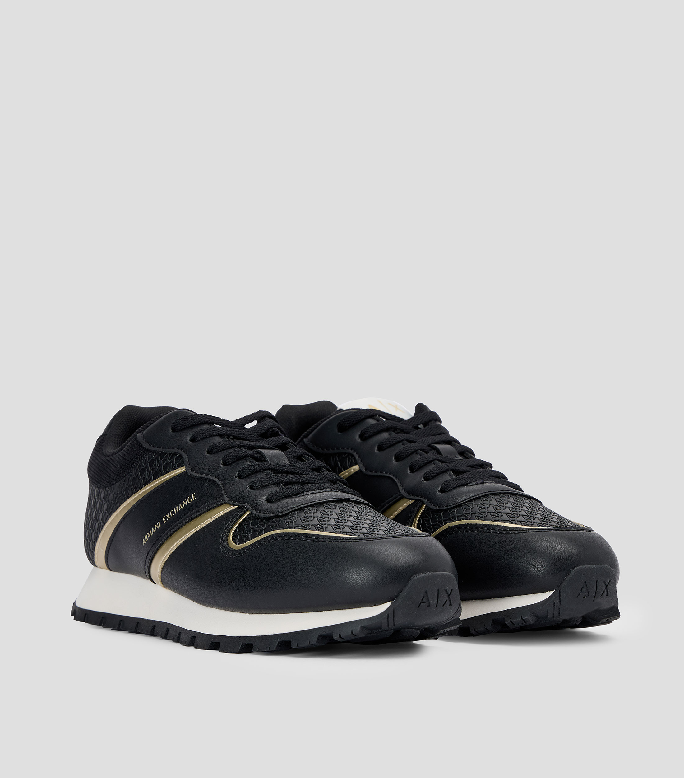 Tenis casuales monogram Mujer